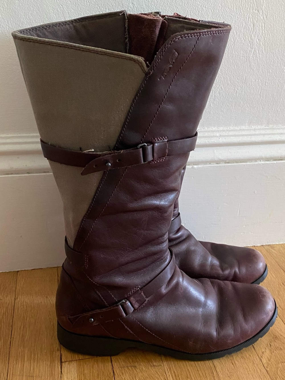 Teva Tall Boots Womens 10 Brown Leather Zip Up Buckle Riding Equestrian Outdoor